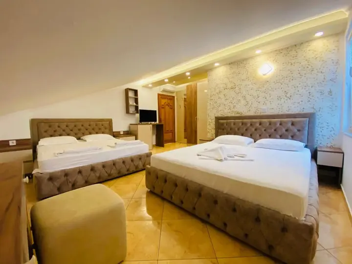 Ульцинь: Hotel Llolla