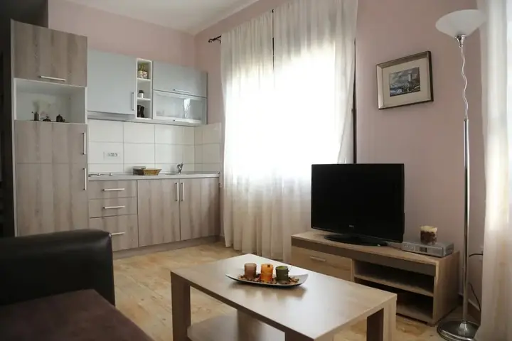 Ульцинь: Apartments Eneida