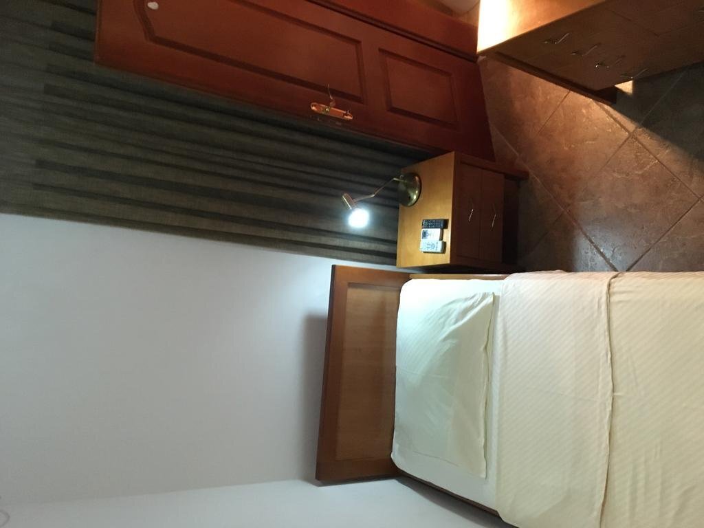 Крашичи: Hotel Anderba