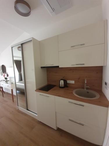 Будва: Apartments Boreta Becici