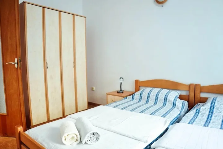Доброта: Waterfront Apartment Petrovina