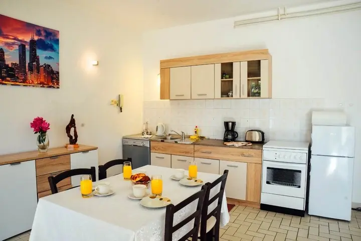 Доброта: Waterfront Apartment Petrovina