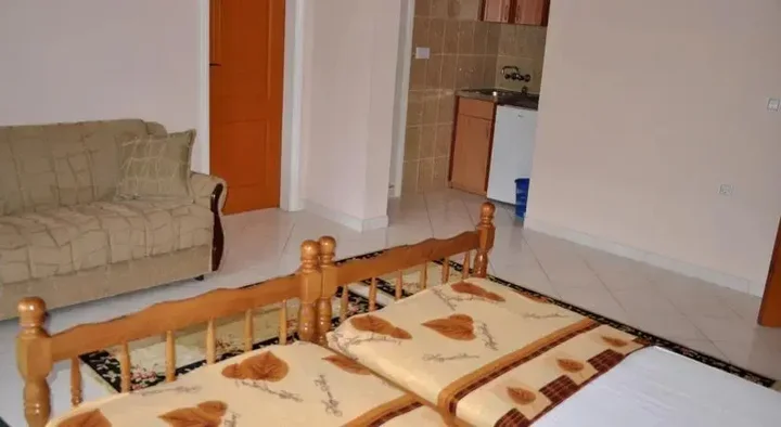 Ульцинь: Apartments Perezaj