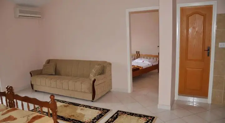 Ульцинь: Apartments Perezaj