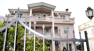Ульцинь: Apartments Perezaj