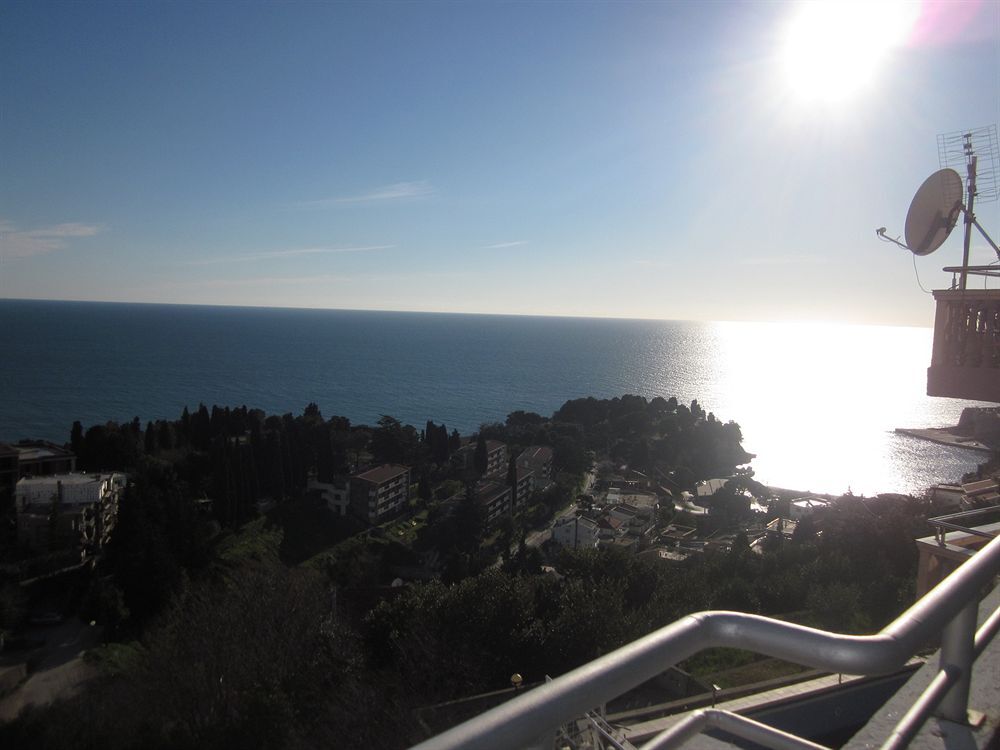 Ульцинь: Adriatic