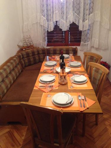 Сутоморе: Apartments Aleksic
