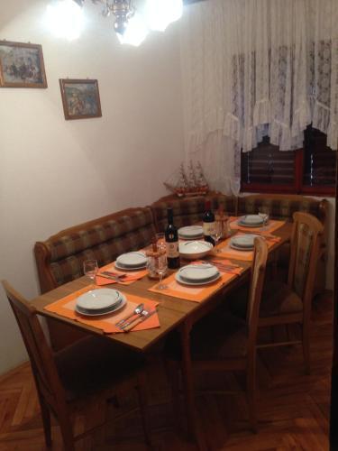 Сутоморе: Apartments Aleksic