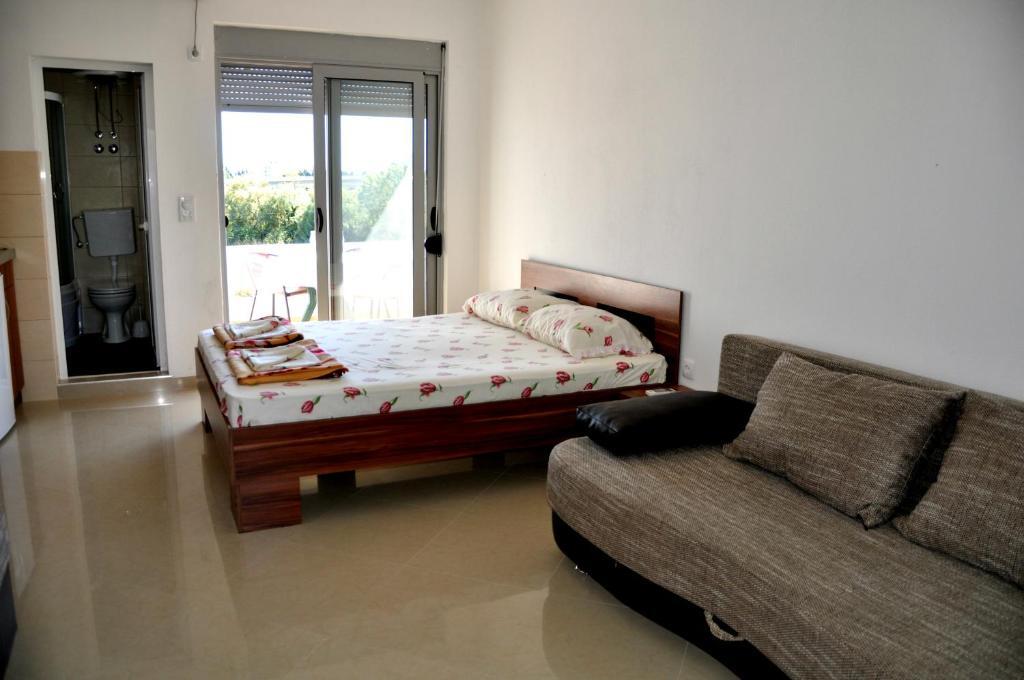 Ульцинь: Apartments Perezaj II