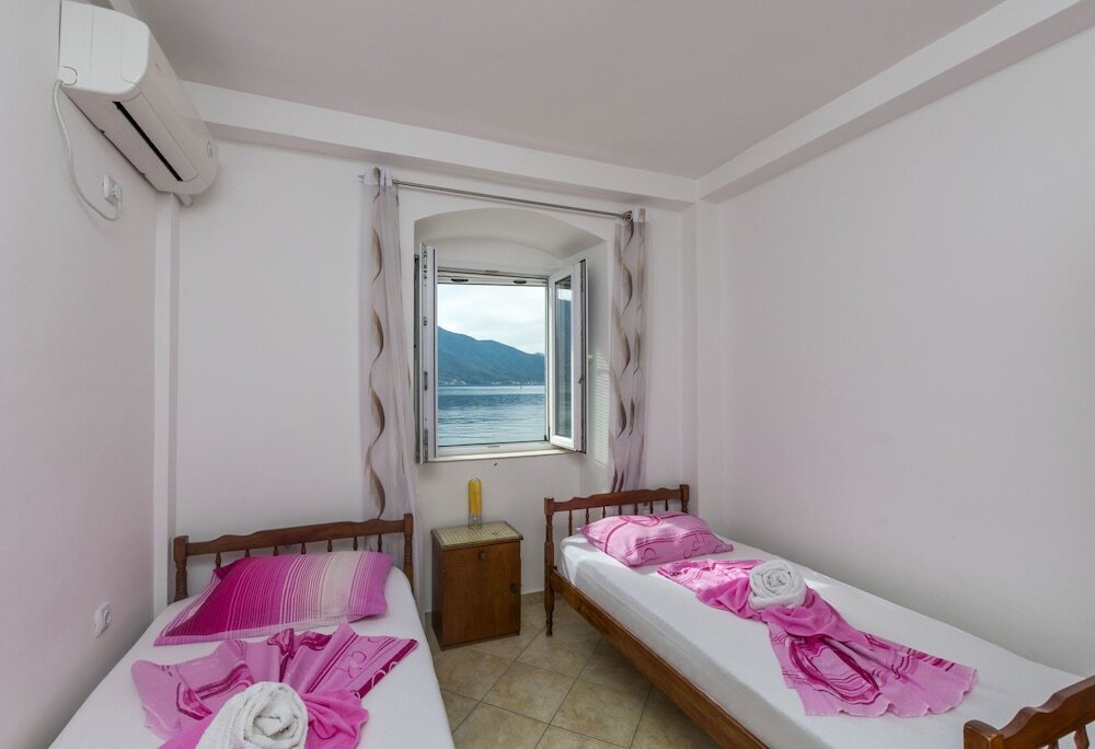Доброта: Apartments Mir i dobro