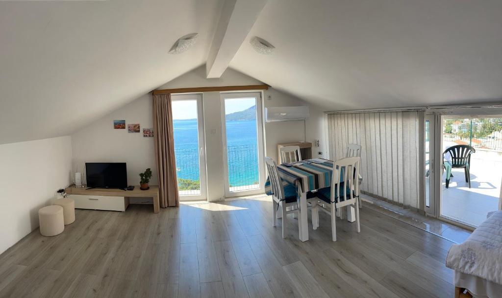 Херцег-Нови: Apartments Milano
