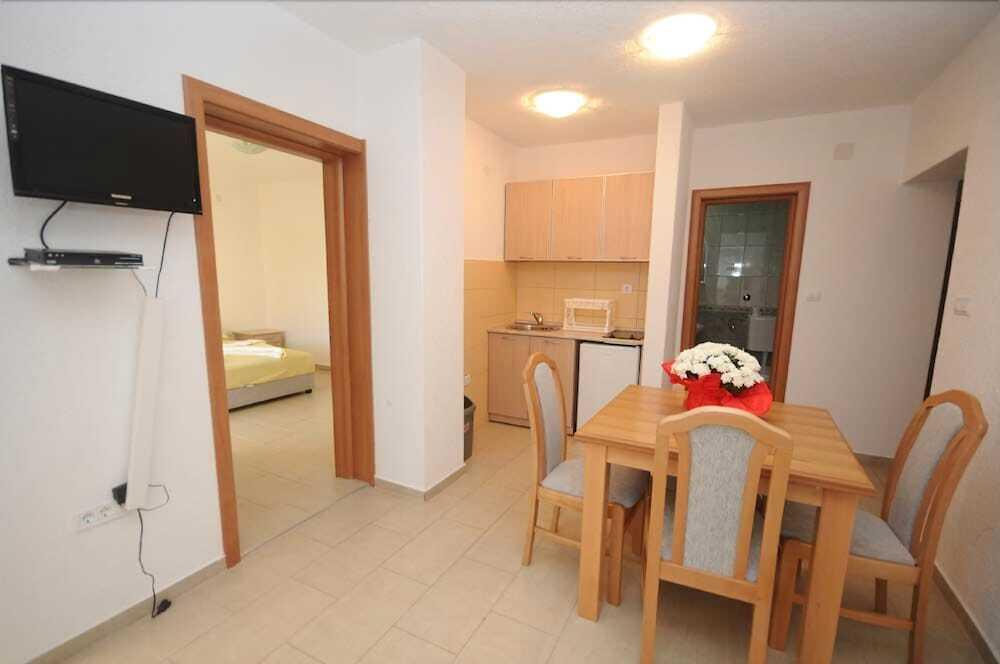 Будва: Apartments Anđela