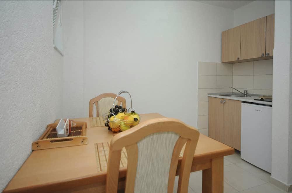 Будва: Apartments Anđela