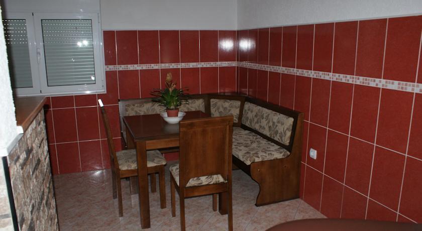 Жабляк: Rooms & Apartment Ljiljana