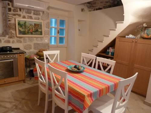Доброта: Bastion Apartment