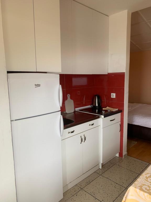 Ульцинь: Apartments Knežević