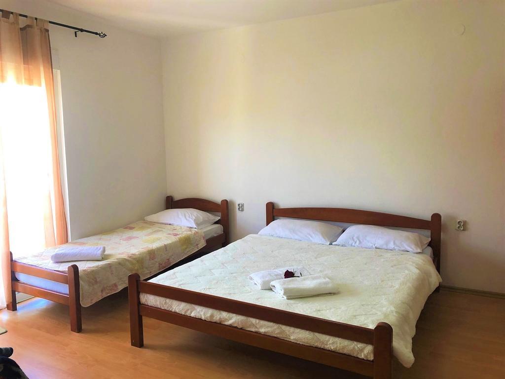 Ульцинь: Llazorja Studios and Rooms