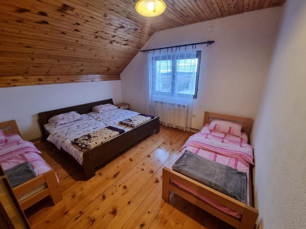Жабляк: Apartments Đurđić