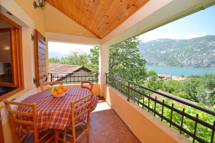 Рисан: Apartman Risan