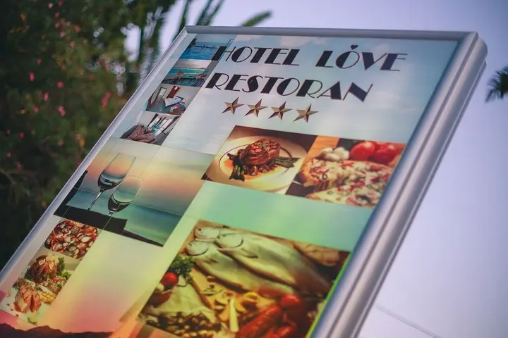 Сутоморе: Love Live Hotel