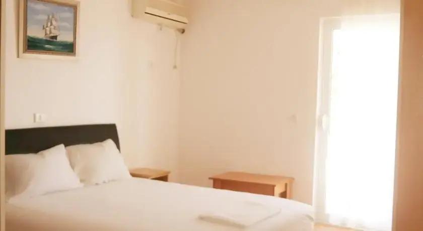 Ульцинь: Apartments Donna