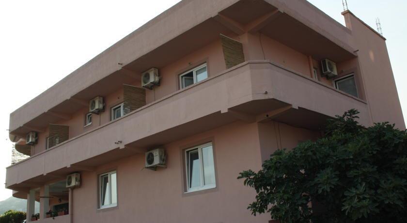 Сутоморе: Studios Gigović