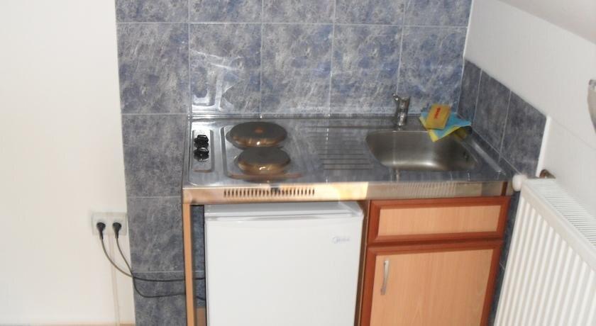 Жабляк: Hotel Lovac