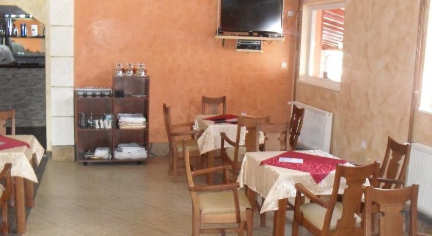 Жабляк: Hotel Lovac