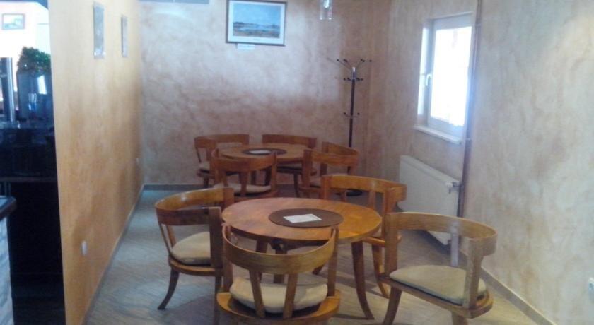 Жабляк: Hotel Lovac