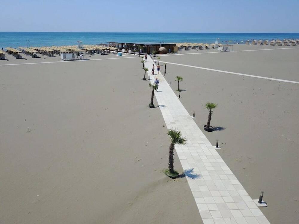 Ульцинь: Hotel Hoti