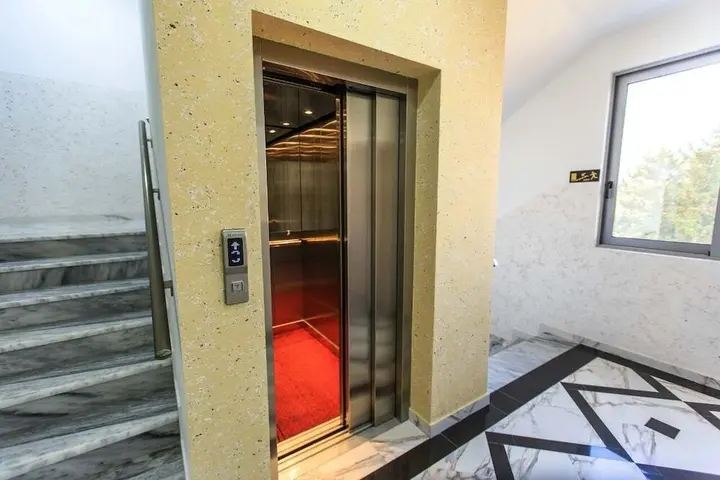 Ульцинь: Hotel Hoti