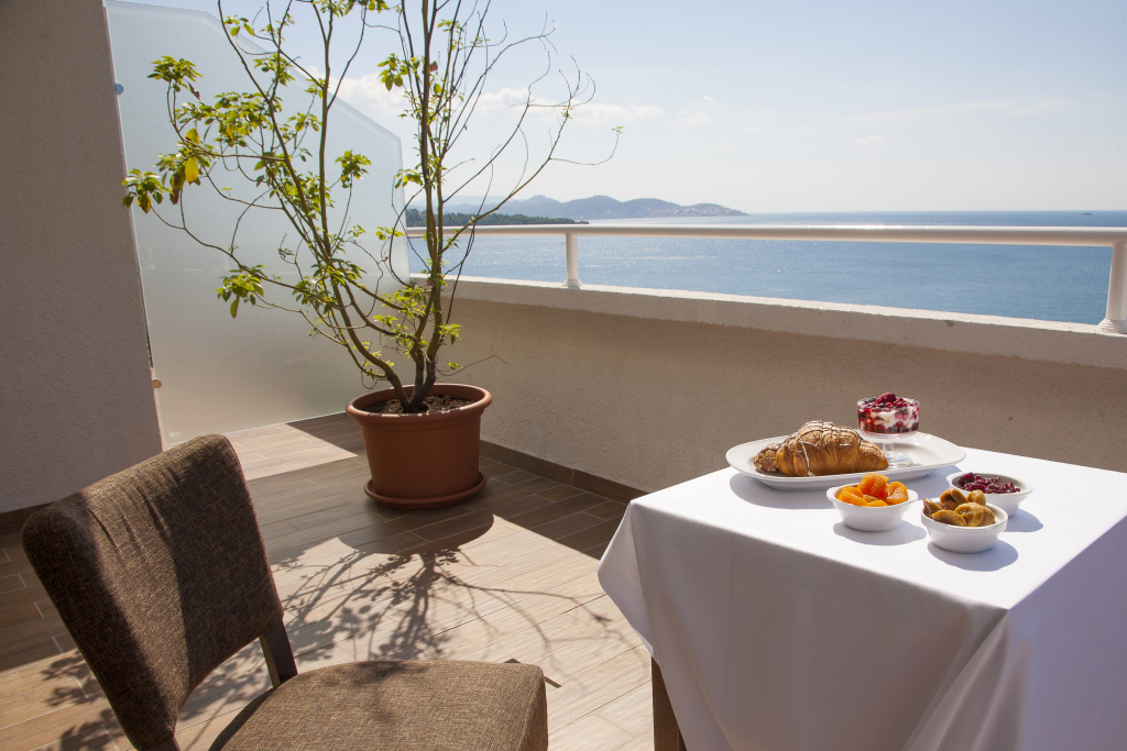Сутоморе: Hotel Sato