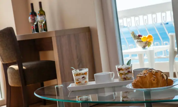 Сутоморе: Hotel Sato