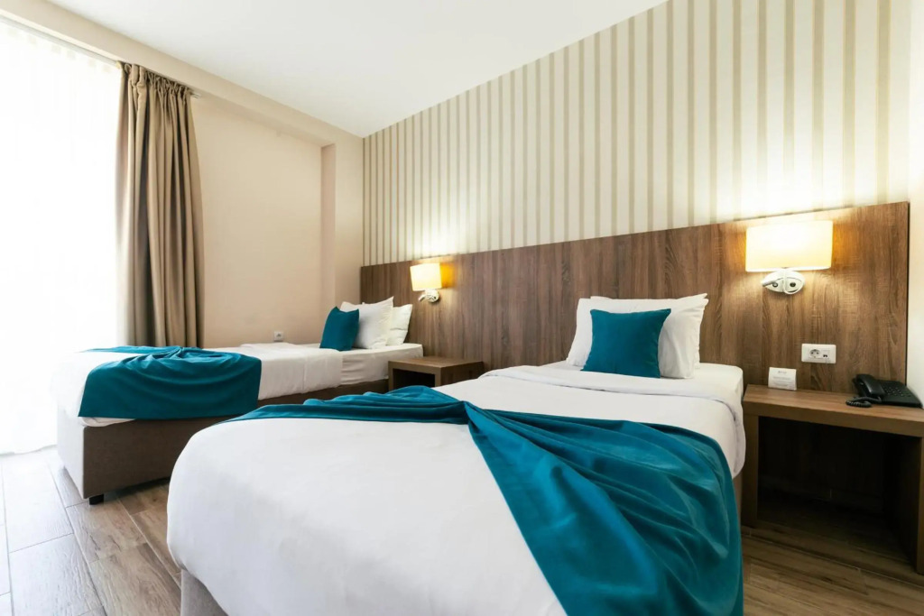 Сутоморе: Hotel Sato