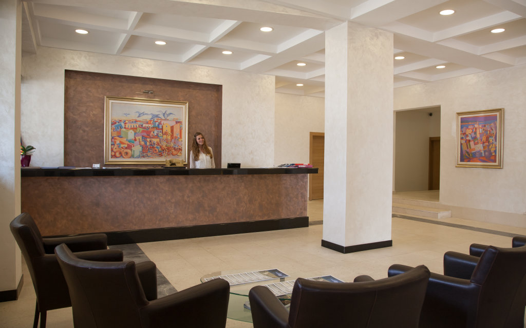 Сутоморе: Hotel Sato