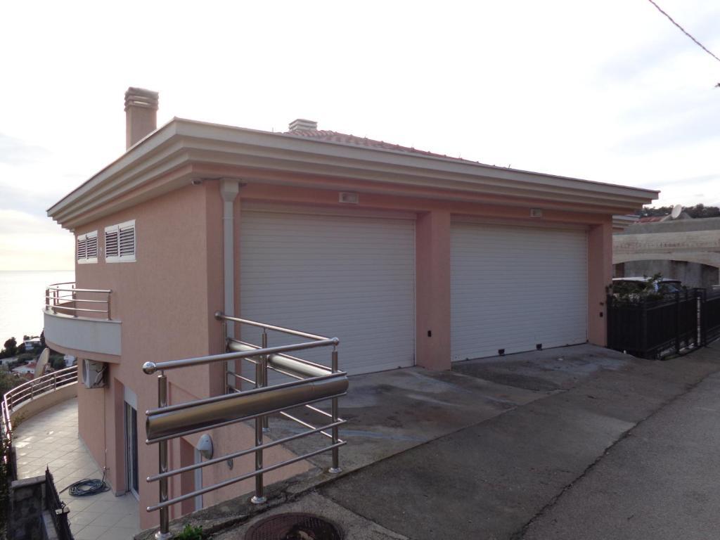 Ульцинь: Apartments Nikić