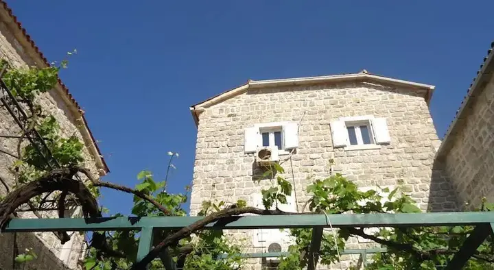 Будва: Aurora Old Town Apartments