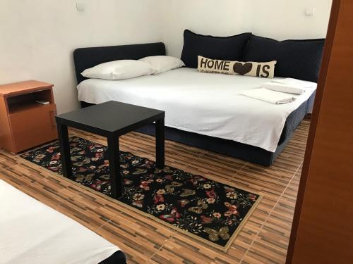 Ульцинь: Apartments Delfin