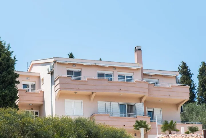 Ульцинь: Apartments Villa Egzon