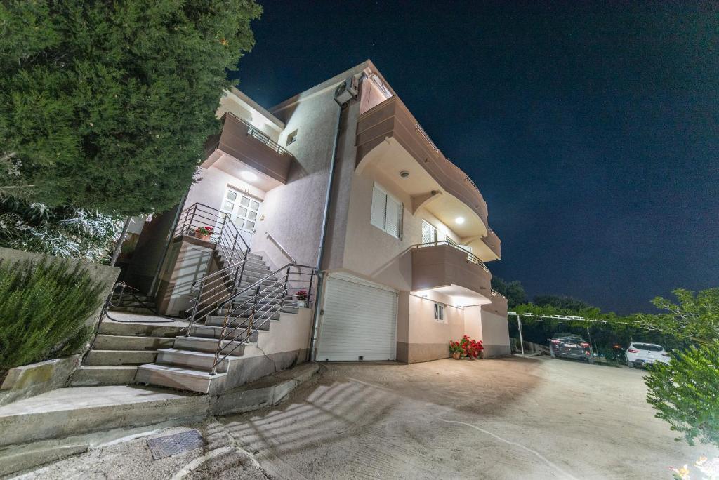 Ульцинь: Apartments Villa Egzon