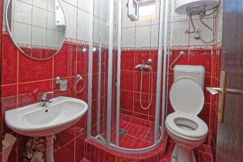 Бусат: Apartments Ajla