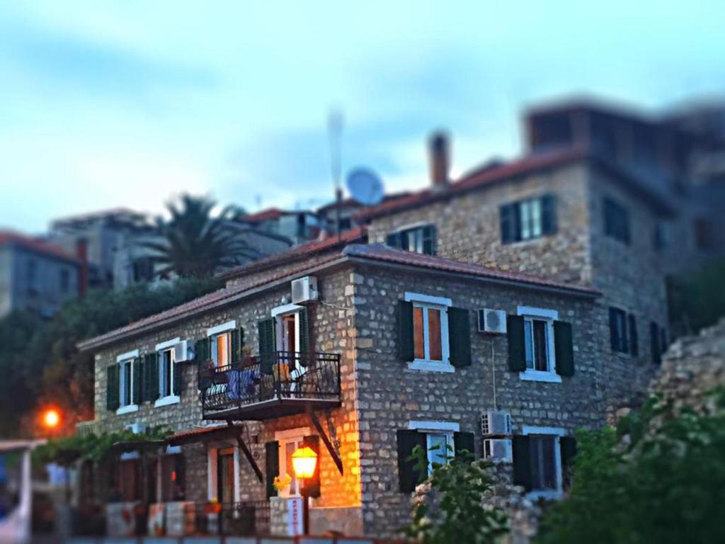 Ульцинь: Apartments Zuto