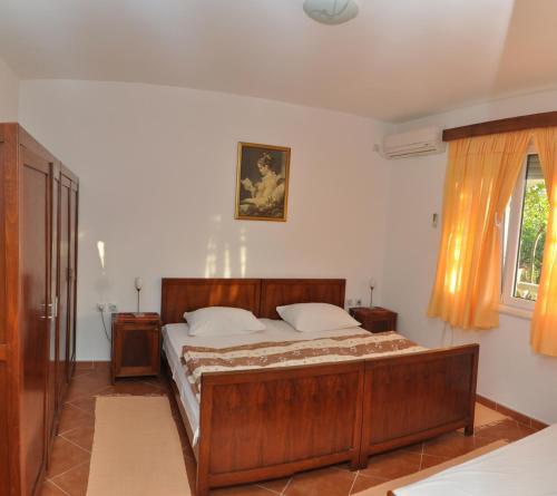 Тиват: Apartments Miana