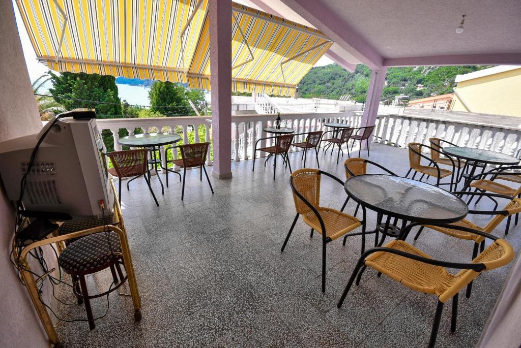Сутоморе: Guest House Vukmarković