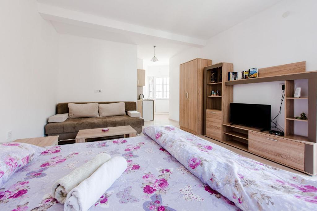 Сутоморе: Guest House Vukmarković