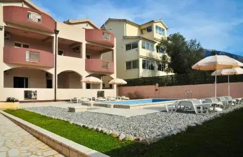 Тиват: Apartmani Bulajic
