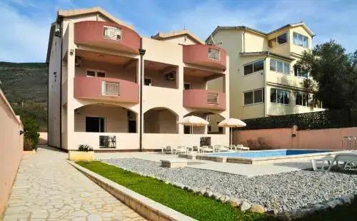 Тиват: Apartmani Bulajic