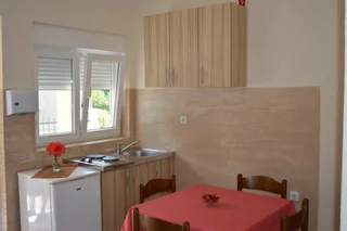 Тиват: Apartments Adžić