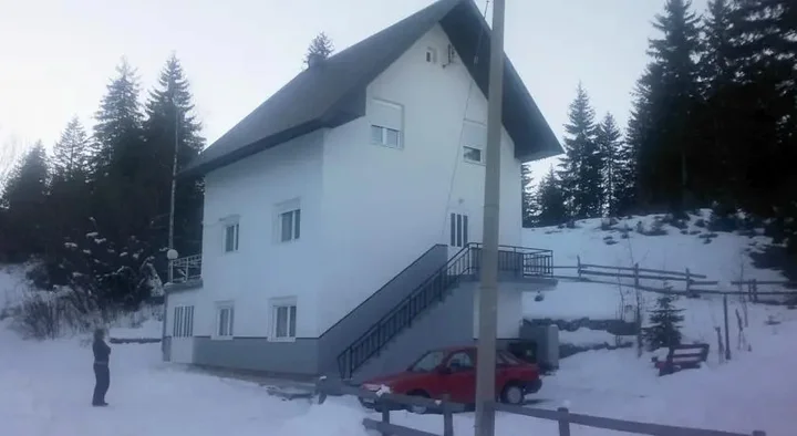 Жабляк: Guest House Kavedžić