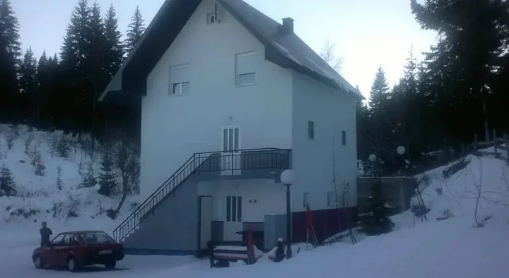 Жабляк: Guest House Kavedžić